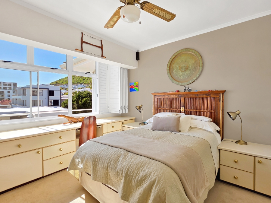 2 Bedroom Property for Sale in Sea Point Western Cape